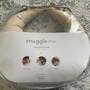 Snuggle me organic feeding support pillow